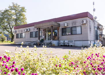 住宅型有料老人ホーム
コロネットわだの外観写真